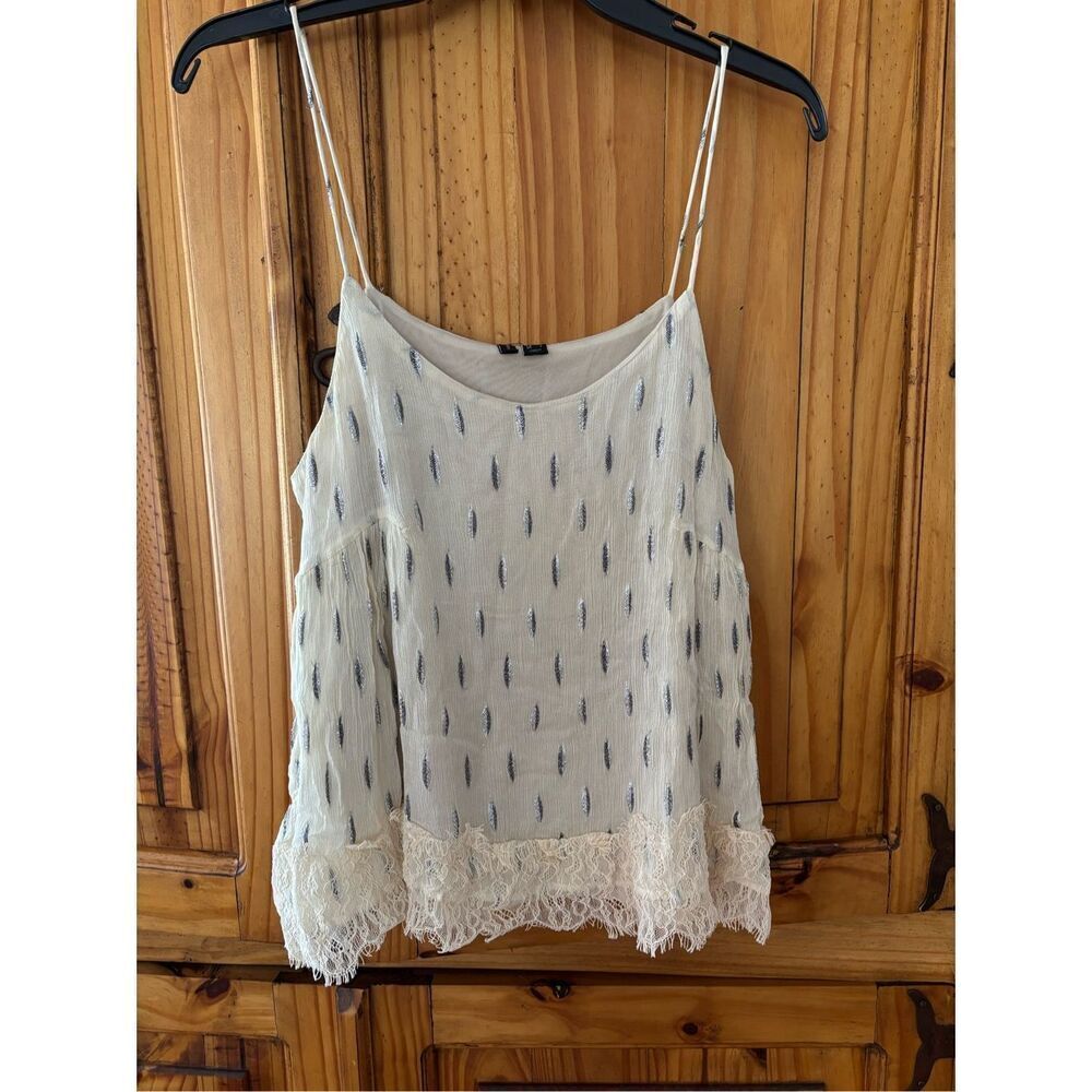 ****** 5 for $25 Vero Moda Metallic Lacy Top